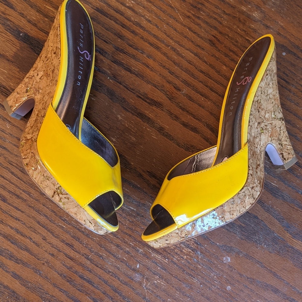 Paris Hilton yellow open toed wedge slides